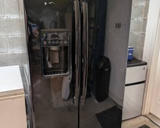 GE Refrigerator