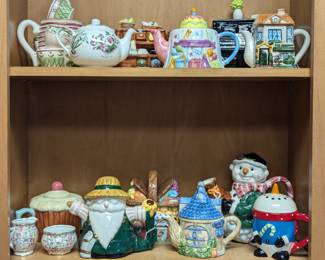 Holiday Teapots
