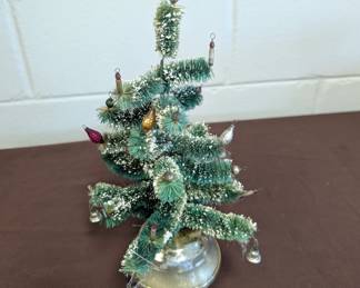 Vintage Bottle Brush Tree/Music Box