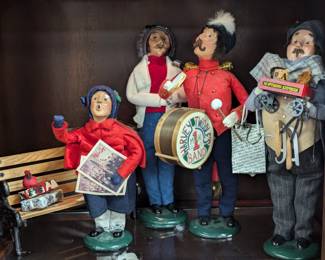 Byers Choice Figures