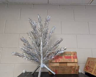 2' Aluminum Tree