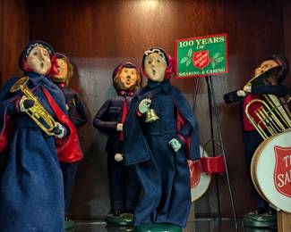 Byers Choice Figures