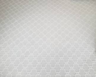 Gorgeous wall to wall carpeting!