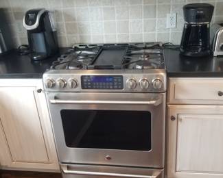 GE gas range