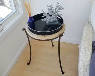 Accent table