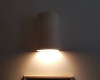 Wall sconce light