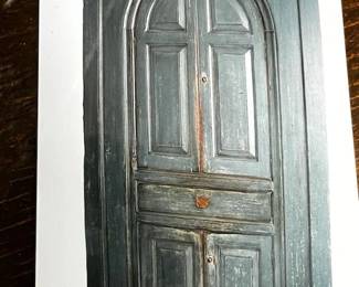 Corner cupboard - closed