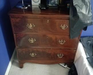 3-drawer nightstand