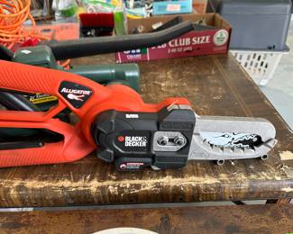 BLACK & DECKER ALLIGATOR LOPPER