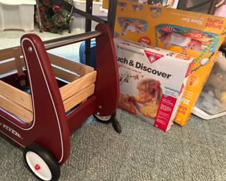 Lightly use toddler toys
