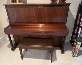 YAMAHA piano