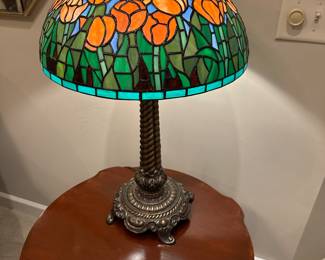 Handcrafted tulip stained glass lamp 