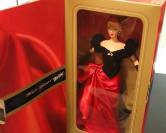 1998 WINTER SPLENDER BARBIE COLLECTORS EDITION UNOPENED #19357