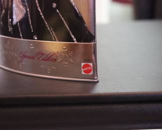 1998 HAPPY HOLIDAYS SPECICAL EDITION BARBIE COLLECTORS EDITION UNOPENED #20200