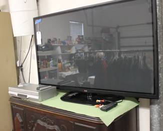 51" LG FLAT SCREEN TELEVISION