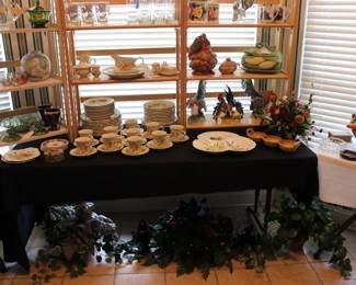 62 PIECES OF MIKASA CHINA, PATTERN HERTIAGE F2005 TAPESTRY JAPAN