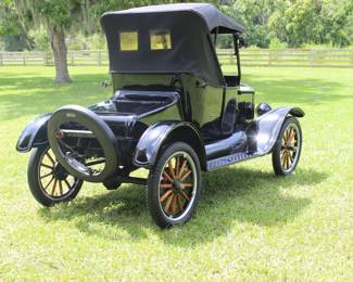 1921 FORD MODEL T  (RUNS LIKE A SEWING MACHINE)