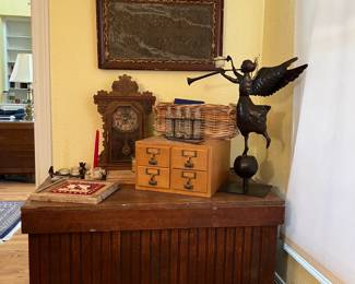 Huge selection of vintage and antique home decor for the whole house!