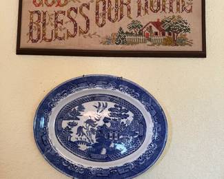 Blue Willow pattern - several dishes and platters to choose from