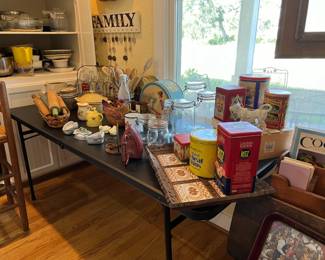 Amazing collection of vintage and antique home decor items