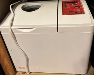 Fresh-baked bread is just a few steps away with a handy Regal bread maker. 