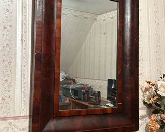 Notice the detailed wood grain in the big frame.