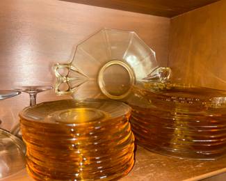 The topaz-colored set includes servings pieces. 