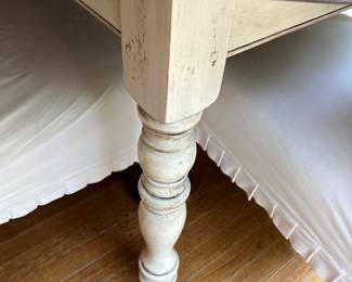 Table leg