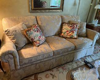 *4" Roll arm sofa, Damask pattern with braiding trim