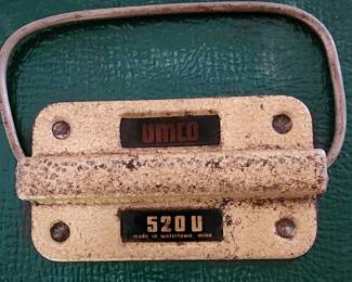 Vintage UMCO 5200 large tackle box 