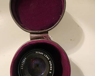 Nikon 50mm lens with case