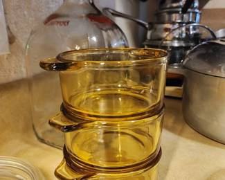 Dyn-o-rey Dynaware amber glass bowls