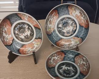 Imari set of 3 bowls