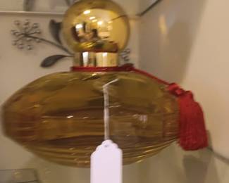 Display perfume bottle