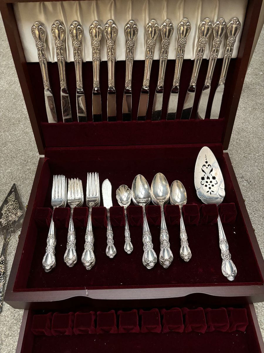 Heritage beautiful silver fine dining set