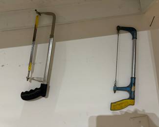 Hacksaws and adjustable hacksaw