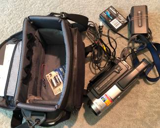 Sony Handycam CCD-TRV68 Vision Video Hi8 Camcorder 