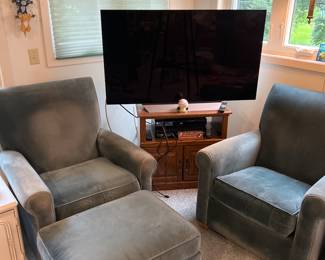 Arm chairs, TV, stand