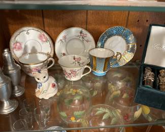 Teacups and Saucer Sets