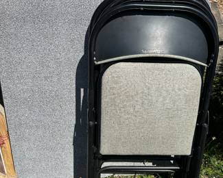 Vintage Samsonite card table and chairs in very good condition