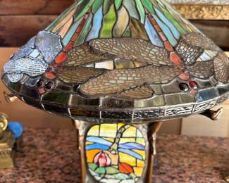 Tiffany-inspired stained glass dragonfly lamp in excellent condition