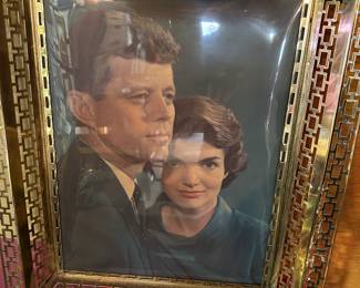 1962 Kennedy lighted picture in very good condition