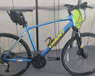 Giant man's bike