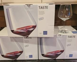 Scott Zwiesel Burgundy wine glasses, 18 total