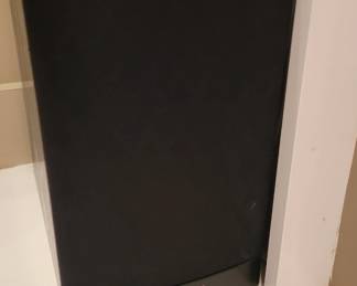 Set of 3 Klipsch speakers- 2 shelf speakers and one subwoofer