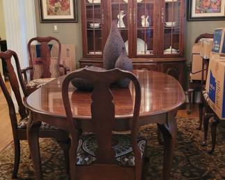 Lovely dining room with Pennsylvania House furniture 