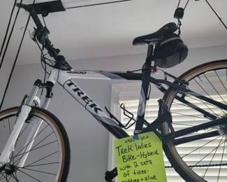 Trek ladies bike with 2 sets of tires and 2 handlebars