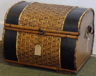179 - Decorative Trunk Box 16x20x16

