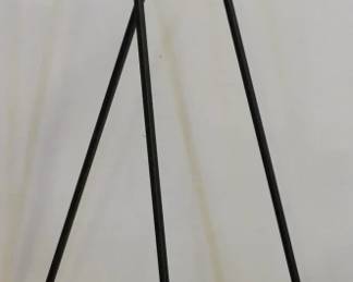 124 - Metal Easel 55"
