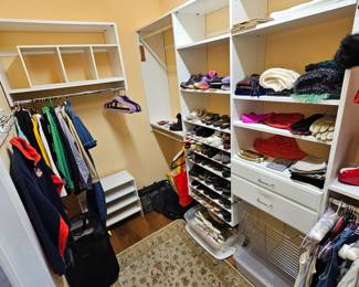 Ladies Closet